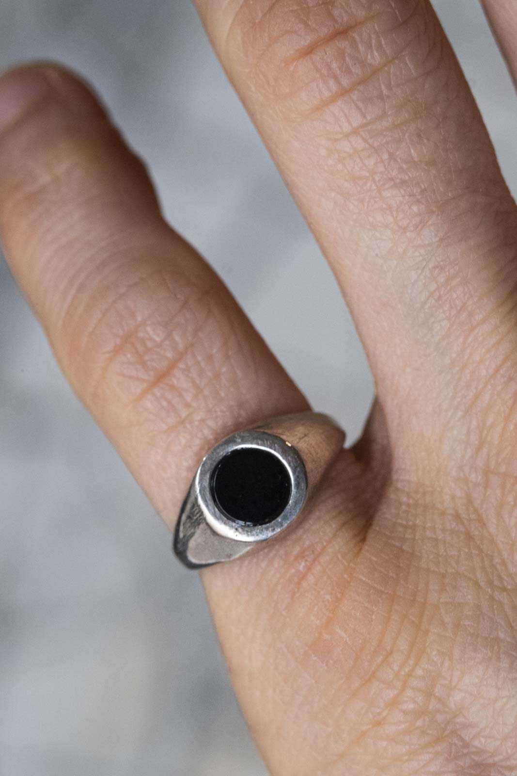PINKY RING ONYX