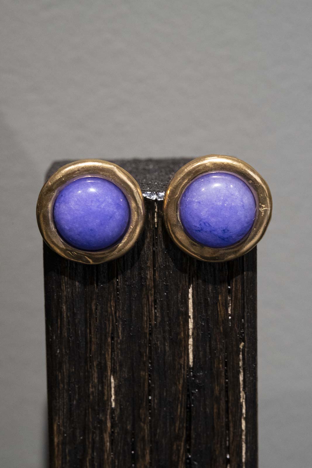 BLUE BOTTON