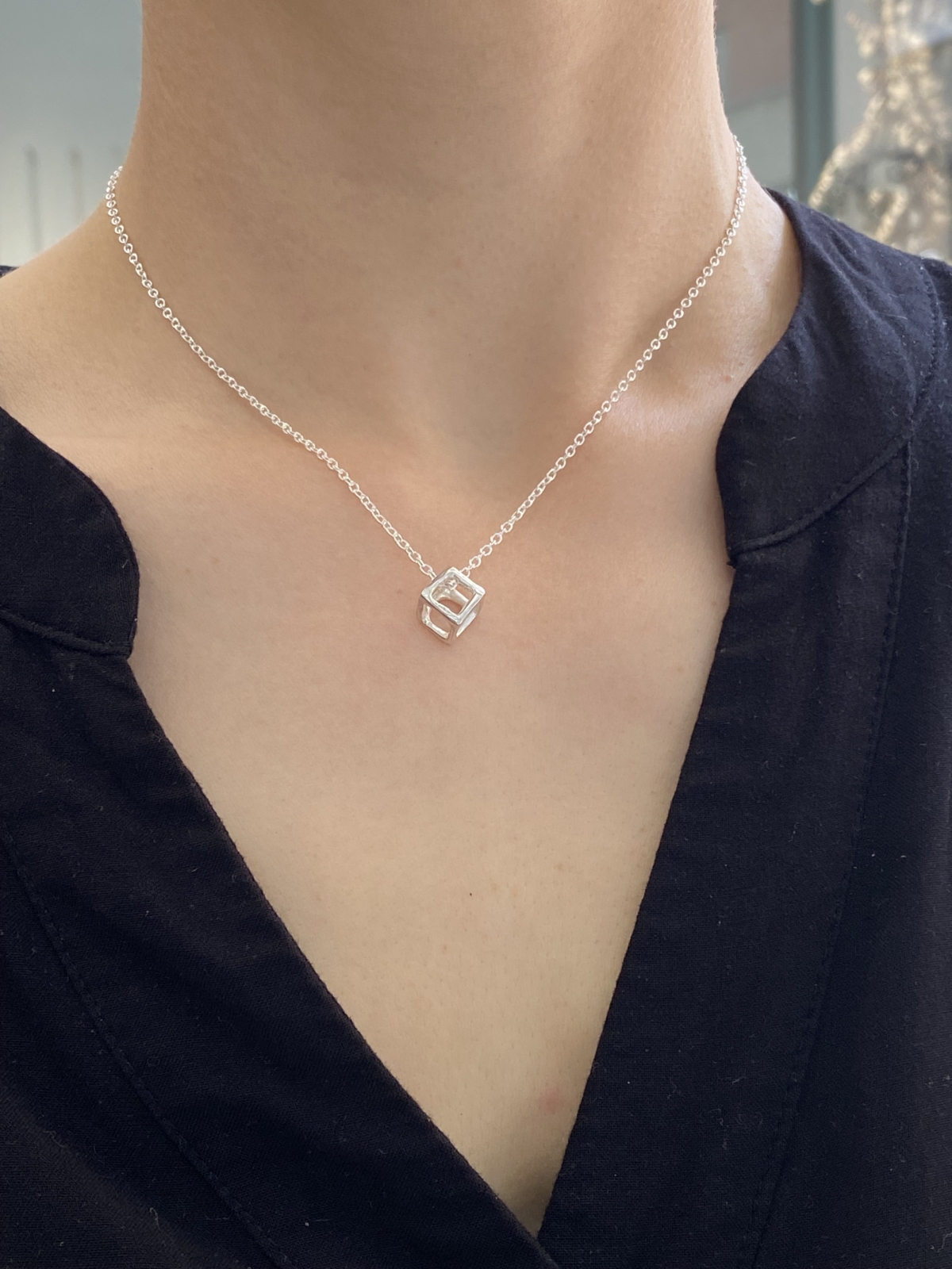CUBIK NECKLACE - SILVER VARIATION